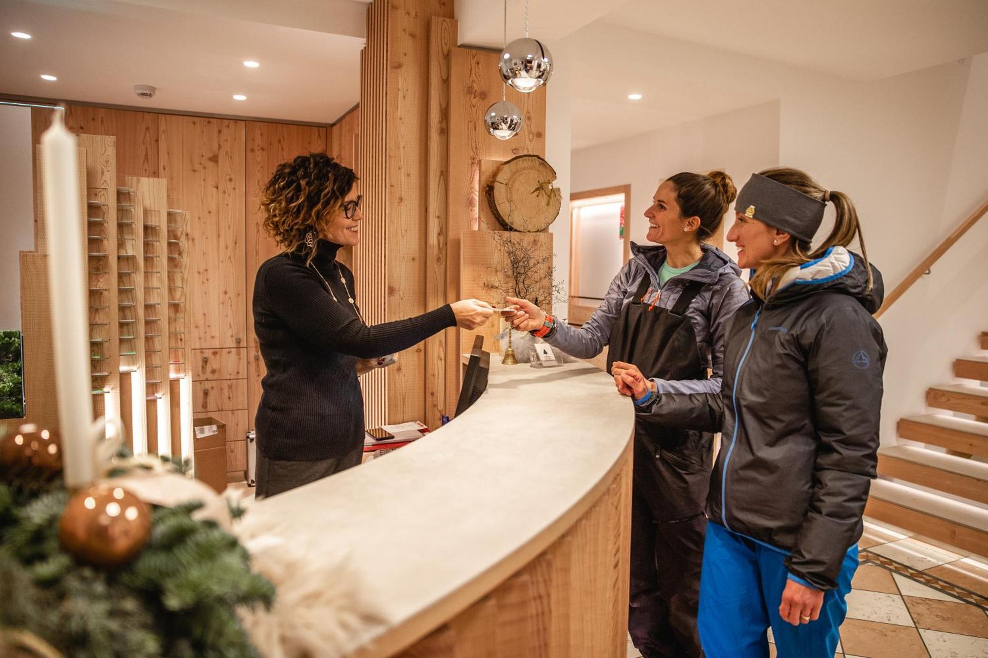 科尼乐酒店 Ziano di Fiemme 外观 照片